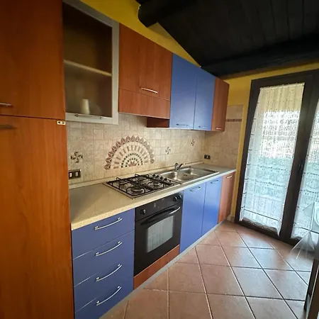Orange House Apartment